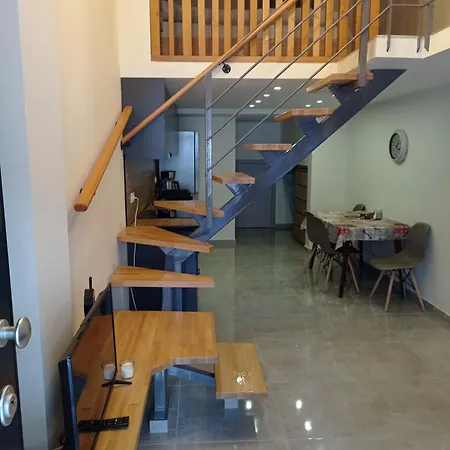 Minimal Two-floor * 테살로니키