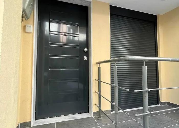 Minimal Two-floor Apartamento