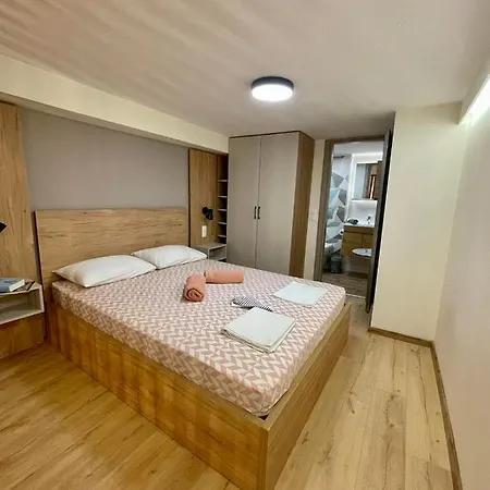 Minimal Two-floor Apartman