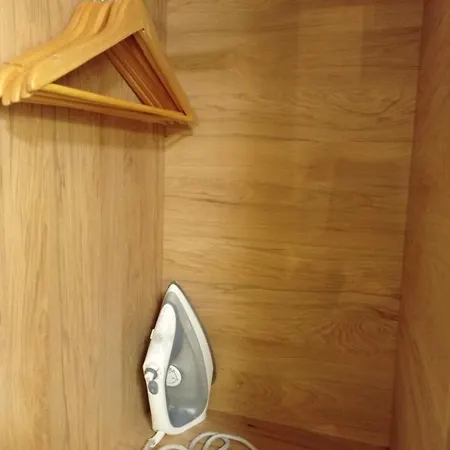 Minimal Two-floor Tessalónica
