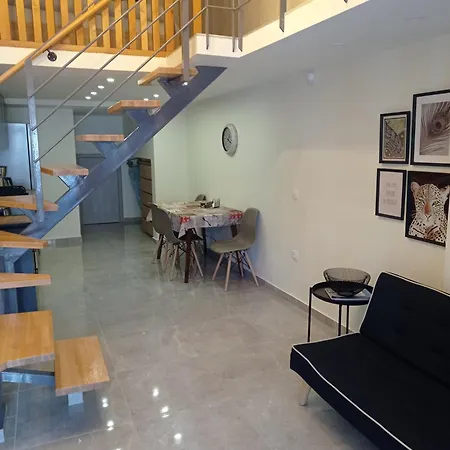 Minimal Two-floor Apartment *