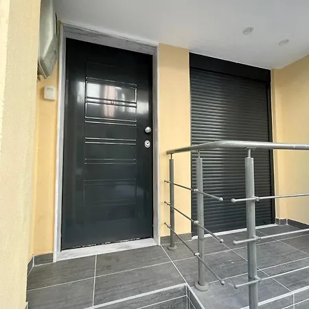 Minimal Two-floor Apartman